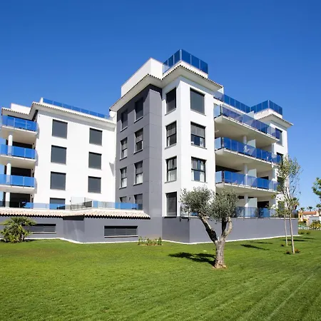 Greenhue By On Travel